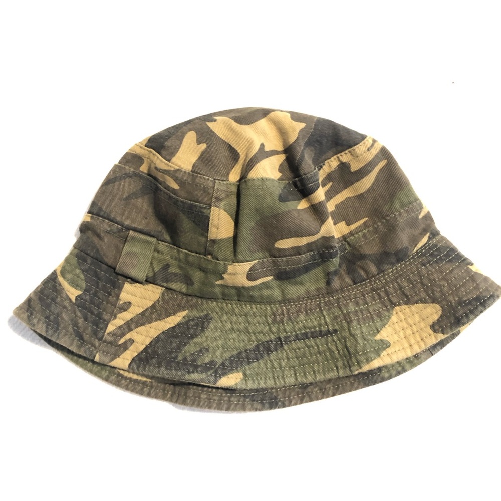 CAMO BUCKET HAT